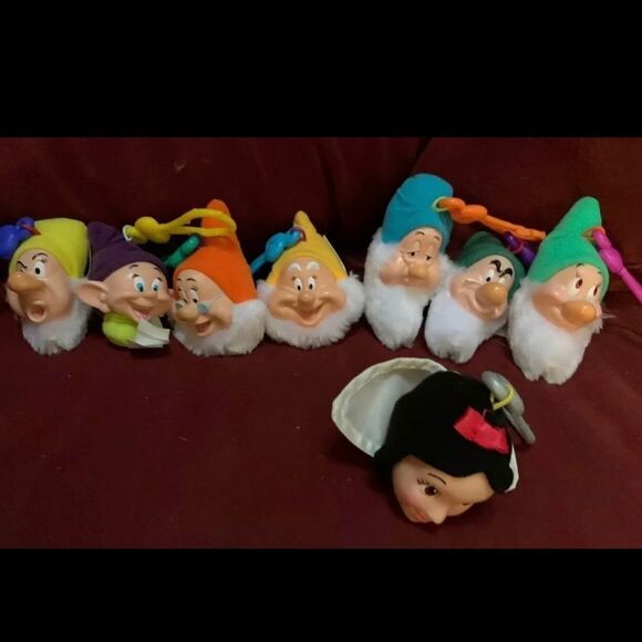 DISNEY Snow White & 7 Dwarfs ~Plush/Rubber Heads with Carabiner Clips. - Picture 6 of 9